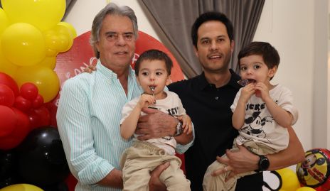  3 generaciones Roberto Berrones, Roberto Berrones, Mariano y Roberto Berrones.