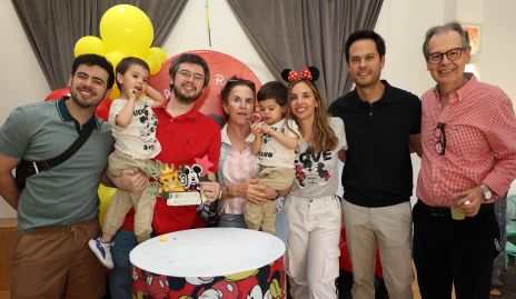  Familia Compean.