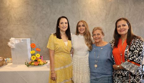  Graciela López, Gisell Villaseñor, Chela Wagner y Begoña López.