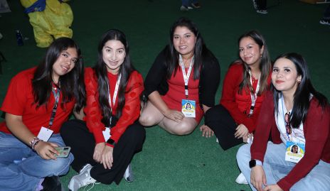  Romina Reyna, Judith Rangel, Génesis Torres, Claudia Medina y Anapau Mariel.