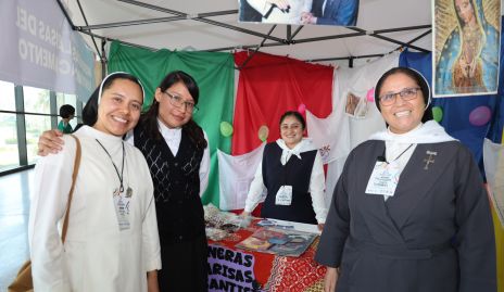  Mariana Villela, Karina Hernández, Teresita de Jesús y Miriam González.