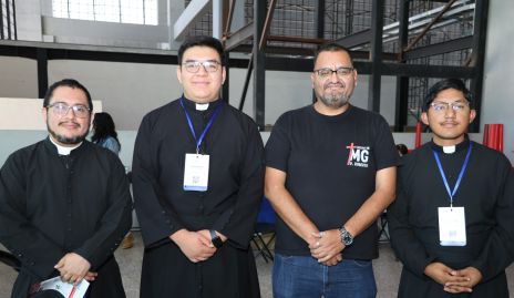  Uriel, Héctor, Roberto y Jesús.