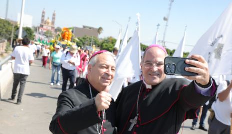  Mons. Héctor M. Pérez Villatreal y Mons. Jorge Alberto Cavazos Arizpe.