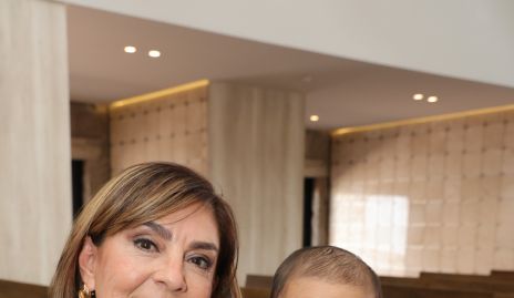  Laura Mitre con su nieta Eugenia Sánchez.