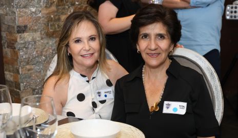  Ingrid Pérez y Tita Duque.