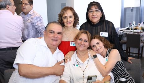  Gerardo Flores, Luz María Santillán, Luz María Santillán, Carmen Loredo, Aurea Rodríguez y Ángeles Reyes.
