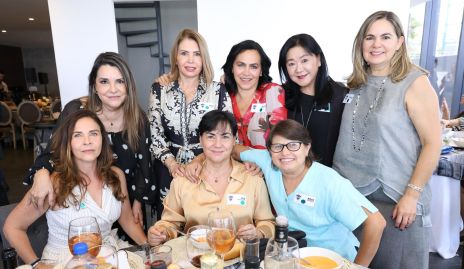  Ruth Cárcoba, Ana Palacios, Ale González, Oly Iwadare, Sandra Duque, Lourdes Amador, Alejandra Díaz de León y Rosy Sandoval.