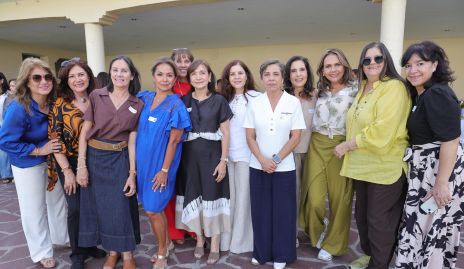  Irene Hernández, Sandra, Ángeles Gutiérrez, Maru Díaz Infante, Nena Michel, Pina Cadena, Lupita González, Marcela Serna, Gaby Chevaile, Toyita Villalobos, Paty Duque.