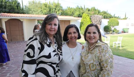  Estela López, Amelia Pérez y Coco Medrano.
