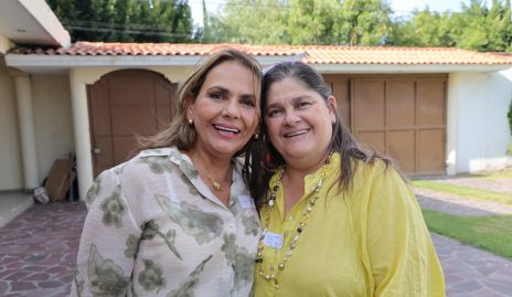 Toyita Villalobos y Paty Duque.
