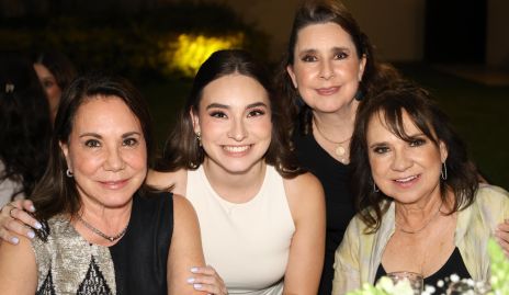  Lupita Hernández, Daniela González, Marisol Hernández y Martha Hernández.