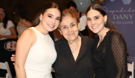  Daniela González, Alejandra Zepeda y Bárbara González.