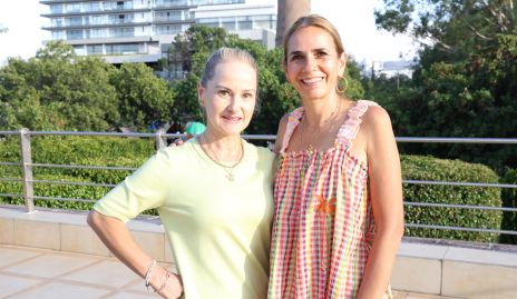  Elizabeth Heinze y Elsita Villalba.