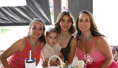  Mariana Espinosa, Luca Aguirre, Elsa Santoyo y Carolina Silva.