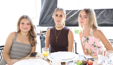  Mariana Sillero, Fara Fontes y Anabella Mercado.