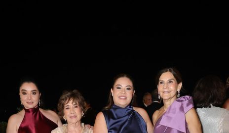  Isabel Salceda, María Carmen Gutiérrez, Pamela Díaz y Luchi Castelo.