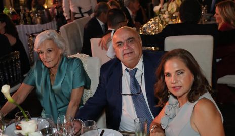  Victoria Labastida, Francisco Cabrera y Margarita Martínez.