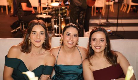  Pamela Rubio, Paola Córdova y Samantha Pérez.
