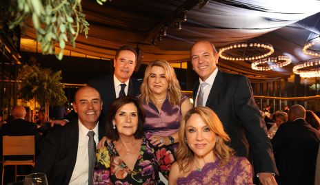  Meme Lozano, Carmenchu, Roberto, Fernando Pérez, Coco Mendizábal y Ale Santos.