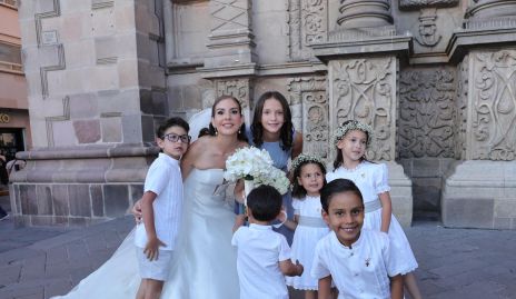 Isabella Castelo con sus sobrinos.