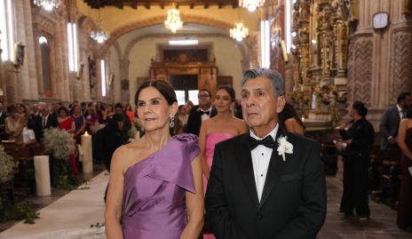  Luchi Grijalva y Julio Castelo, papás de la novia.