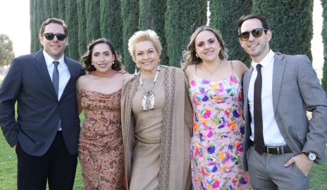  José Santos, Isabella Lastras, Lucy Lastras, Lucy Santos y Axel Couraillon.