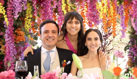  José María Estévez, Claudia Díaz de León y Mariana Díaz de León.