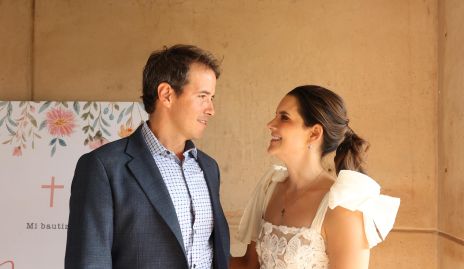  Javier Meade y Jessica Martín Alba, papás de Javiera.