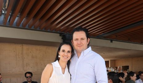  Alejandra Elías y Alberto Bejarano.