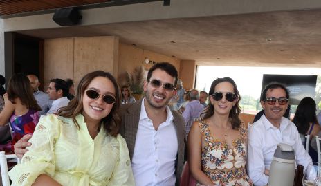  María Uría, Benjamín Martín Alba, Javiera Martín Alba y Rodrigo Aparicio.