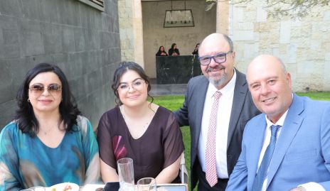  Flor Isela Martínez, Carmen Somohano, Nicho y Gerardo Somohano.