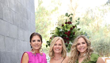  Claudia de los Santos, Anita González y Gabriela Serment.