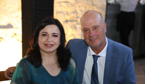   Flor Isela y Gerardo Somohano.