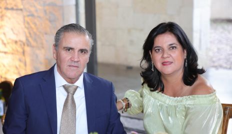  Eduardo Gómez y Cynthia Sánchez.