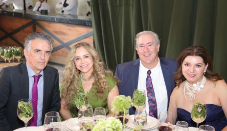  Fernando del Pozo, Gabriela Serment, Brandon e Hilda Rodríguez.