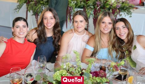  Mariana Cervera, Ana Sofía Villanueva, Alejandra Román, Regina Solana y Nuria Minondo.
