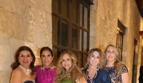  Hilda Rodríguez, Claudia de los Santos, Gaby Serment, Verónica Payán y Lorena Garza.
