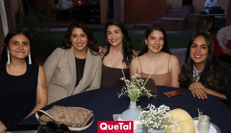  Arantza Molina, Sofía Varela, Mariana Hermosillo, Pilar Castro y Fernanda Toro.