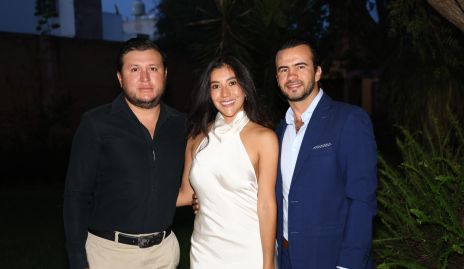  Josué Almendárez, Mariana Almendárez y Arturo Aranda.
