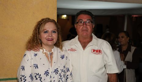  Roxana Tobías y Aurelio Pérez.