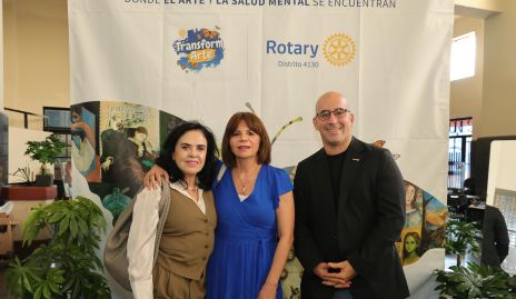  María Julia Marín, Laura Autrique y Gabriel Garza.