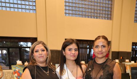 Jazmín Quiroz, Isabel Álvarez y Lucy Alvarado.