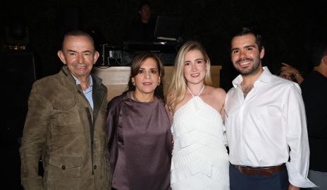  Alejandro Pérez, Ana Emelia Tobías, Macarena Anaya y Rodrigo Pérez.