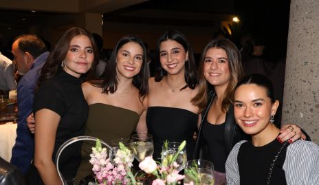  Renata Nava, Patricia Leos, Paulina Oliva, Regina Martínez y Natalia Hampshire.