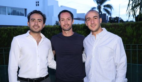  Juan López, Santiago Gutiérrez y Alejandro Villalobos.