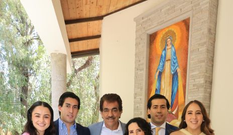 Montse Bedolla, Rubén Torres, Gabriel Torres, Lula López, Gabriel Torres y Diana Olvera con Gabriel.