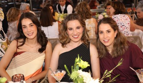  Paola Lomelí, Sofi Sterling y Moni Torres.