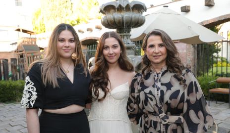  Adriana Jaimes, Daniela Jaimes y Adriana Saucedo.