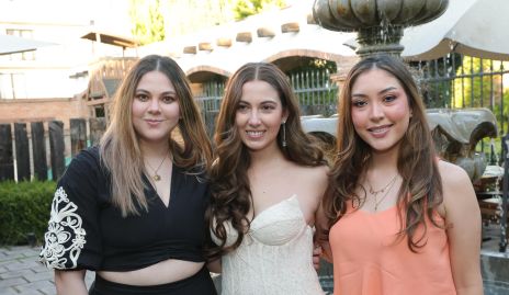  Adriana Jaimes, Daniela Jaimes y Marijó Sandoval.