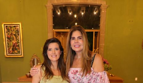  Fabiola Hernández con su suegra Martha Elena Diez Gutiérrez.